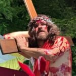 Encenação da Paixão de Cristo marca a Sexta-feira Santa em Muriaé