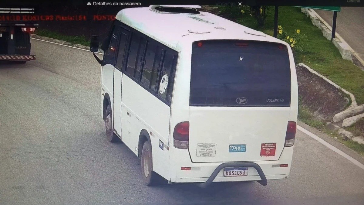 Micro-ônibus do RJ deixa 12 pessoas em Linhares com falsa promessa de emprego