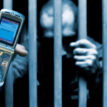Advogada de Ubá é presa em esquema que cobrava até R$ 5 mil para entrada de celulares em presídio