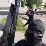 Confronto entre facções provoca madrugada de terror na comunidade do Danon, em Nova Iguaçu (RJ)