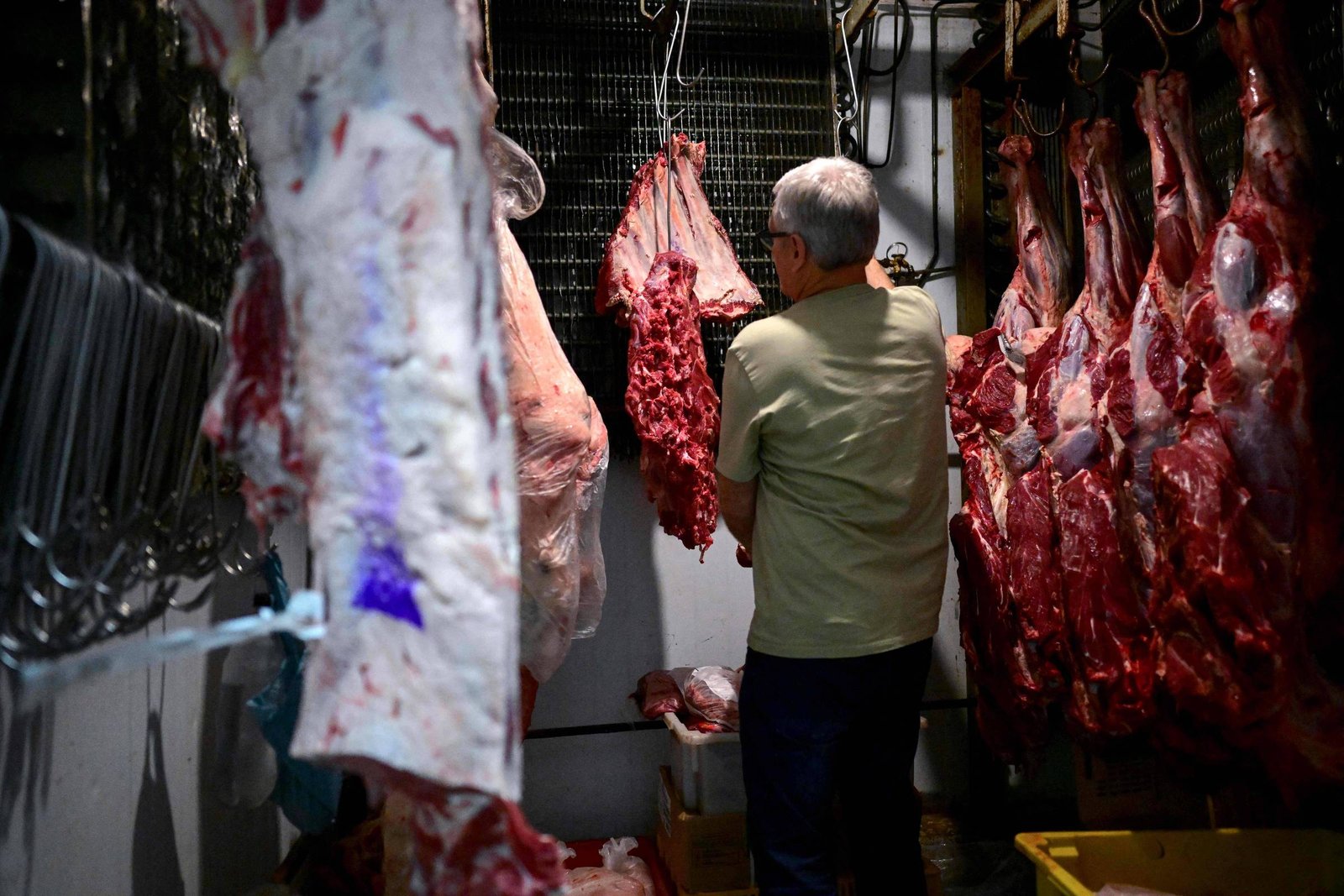 Frigoríficos do Brasil avaliam suspender exportações de carne aos EUA