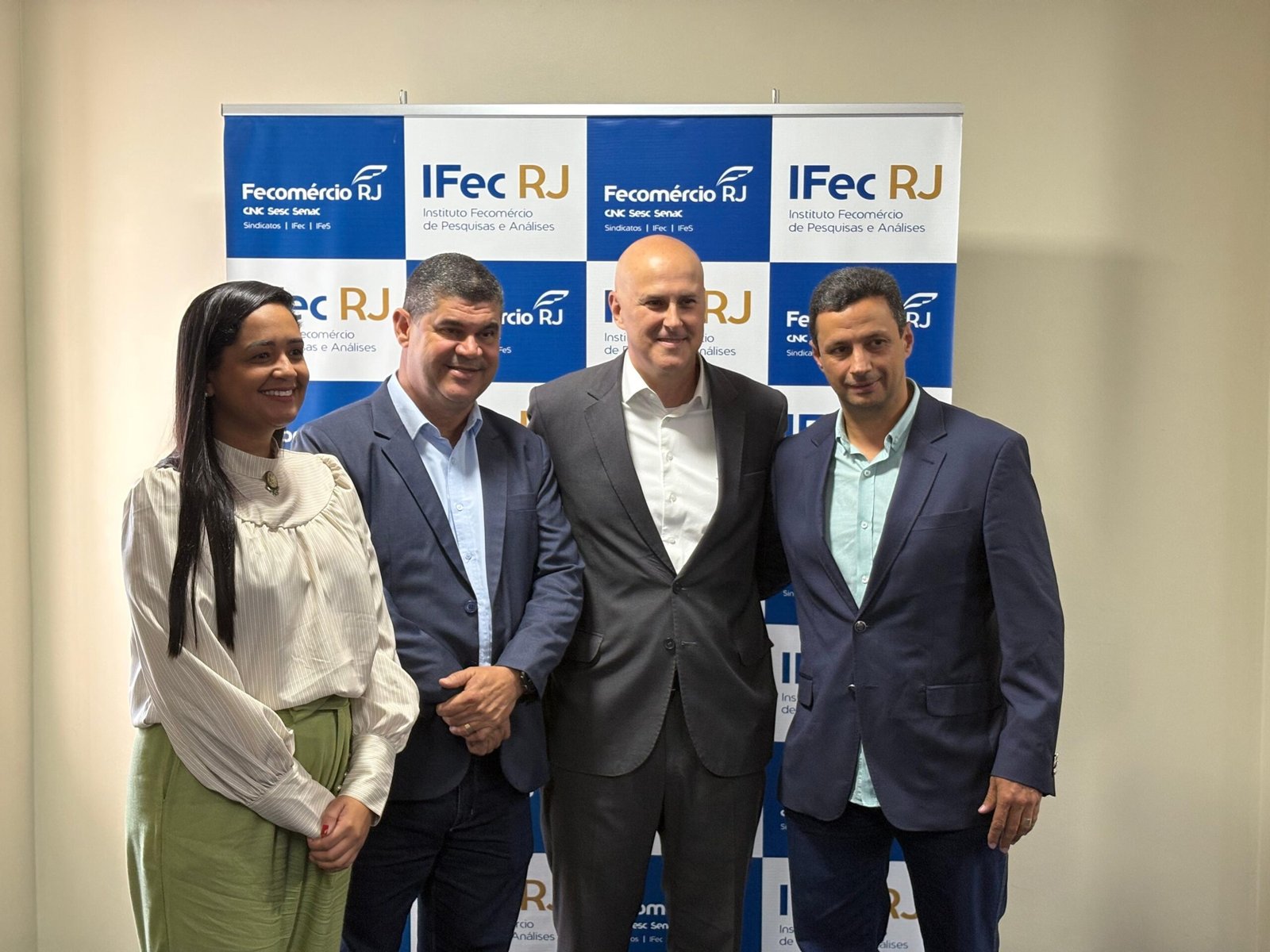 Prefeito de Italva é eleito vice-presidente institucional da AEMERJ