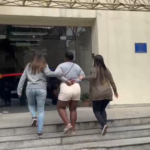 Polícia prende mulher por atear fogo e matar amante