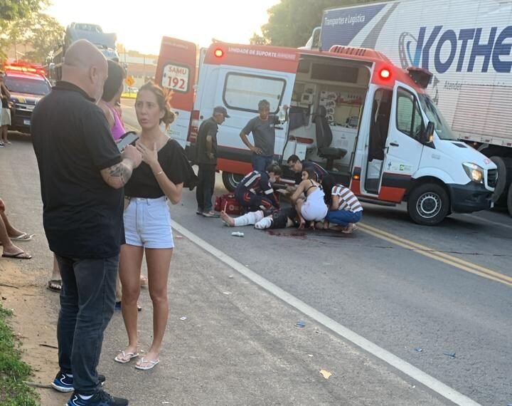Motociclista tem parte da perna amputada após acidente na BR-116, em Muriaé (MG)