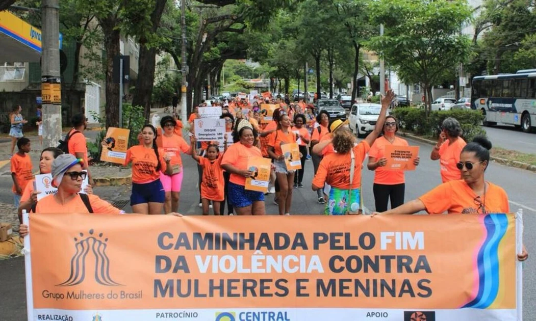 Secretaria de Estado da mulher e grupo mulheres do Brasil unem forças em caminhada contra a violência