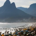 Turismo brasileiro tem faturamento recorde de R$ 185 bi em 2025