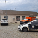 Corpo de homem é encontrado no saco do lixo em Campos dos Goytacazes (RJ)