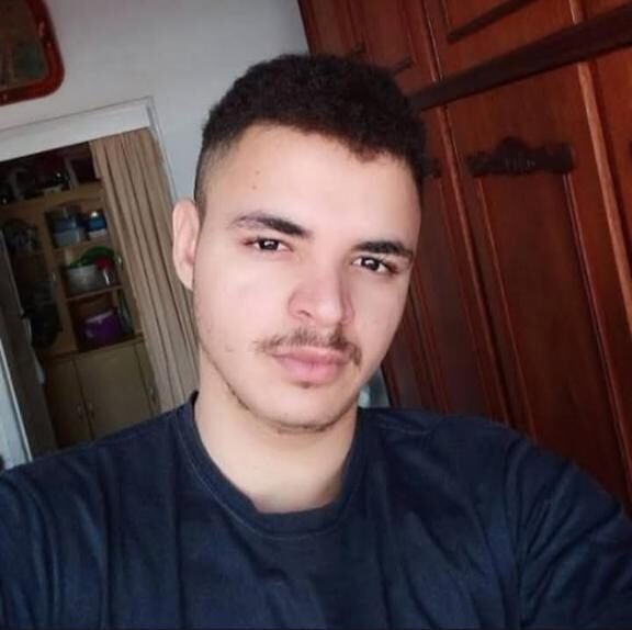 Jovem morto dentro de casa em Itaperuna (RJ) é identificado