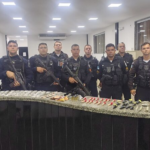 Suspeitos abandonam arma municiada e drogas no Minha Casa, Minha Vida, em Itaperuna