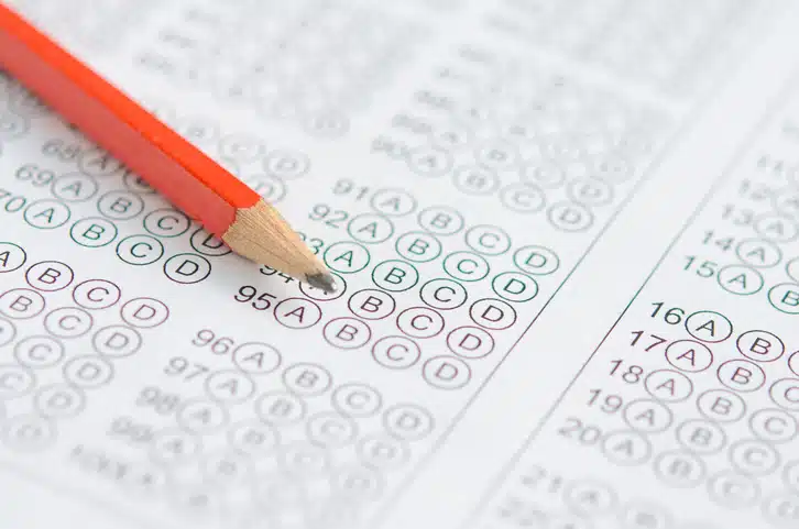 CRT-ES anuncia concurso com salários de até quase R$ 5 mil