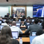 CCJ da Câmara aprova PEC sobre o fim da escala 6×1