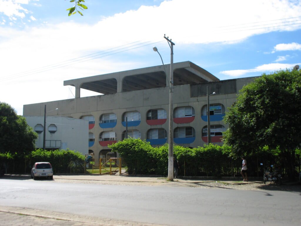 Governo do RJ oferecerá 600 vagas gratuitas em curso de Libras para profissionais da educação