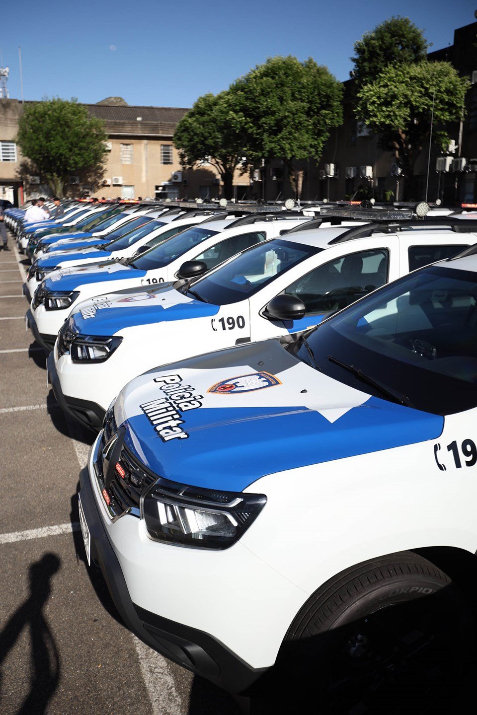 Polícia Militar do Espírito Santo recebe 115 novas viaturas semiblindadas