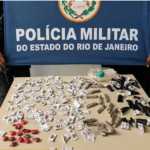 Polícia Militar apreende drogas escondidas em área de mata em Itaperuna (RJ)
