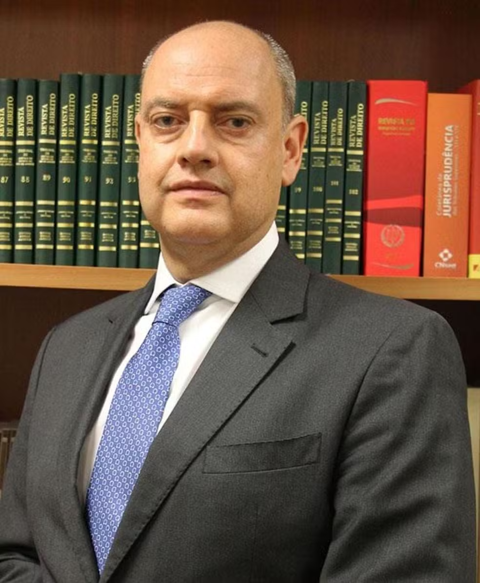 Governador em exercício do Rio de Janeiro substitui direção da Fundação Saúde e faz mais mudanças