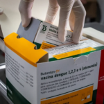 Após dois óbitos, Ministério da Saúde suspende temporariamente vacina da dengue do Butantan