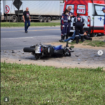 Colisão entre motocicleta e caminhão deixa um ferido em Muriaé (MG)