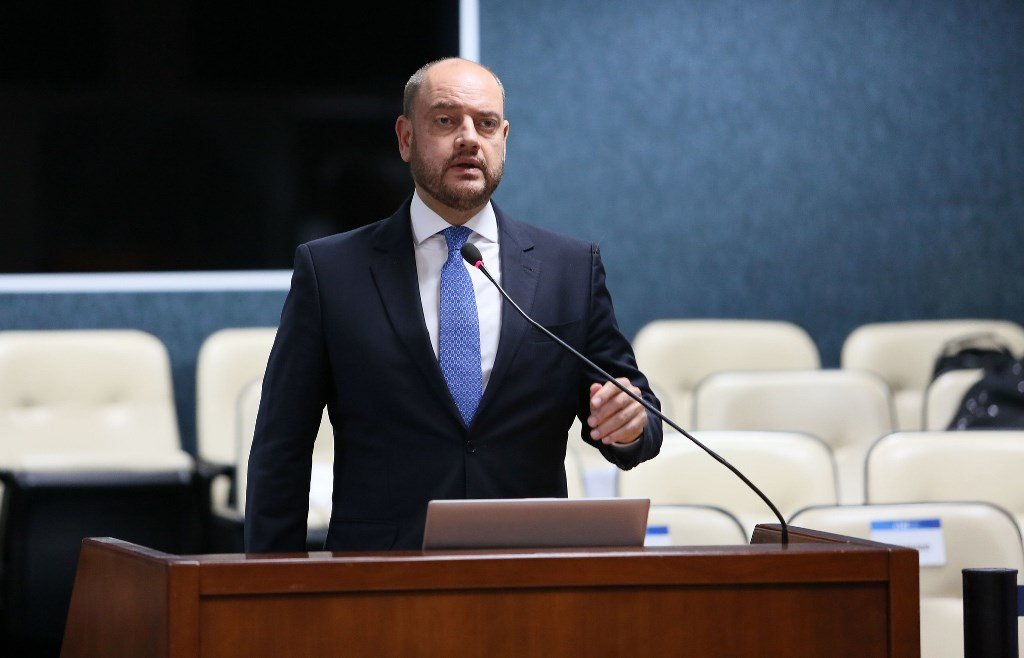 Ricardo Couto promove mudanças em secretarias e nomeia coronel Pricilla Azevedo para diretoria da PMERJ