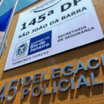 Mulher é presa após denúncia de agressões contra bebê de cinco meses em São João da Barra (RJ)
