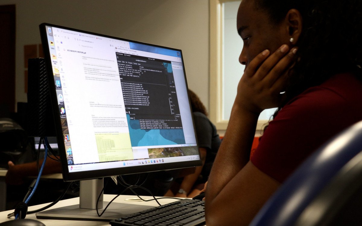 Senac RJ oferece 500 vagas gratuitas para curso de Marketing Digital com IA