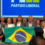 Flávio Bolsonaro anuncia Alfredo Gaspar como candidato a vice-presidente pelo PL