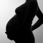 STF conclui julgamento e decide igualar licença maternidade de mães biológica e adotivas
