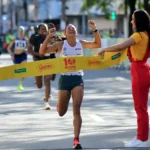 Dez Milhas Garoto completa 35 anos com recorde de inscritos, selo internacional e maioria feminina