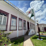 Prefeitura de Leopoldina (MG) transfere ponto facultativo do Dia do Servidor Público para a próxima sexta-feira (30)