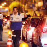Para fugir de flagrante, condutor tenta engolir CNH durante Operação Lei Seca