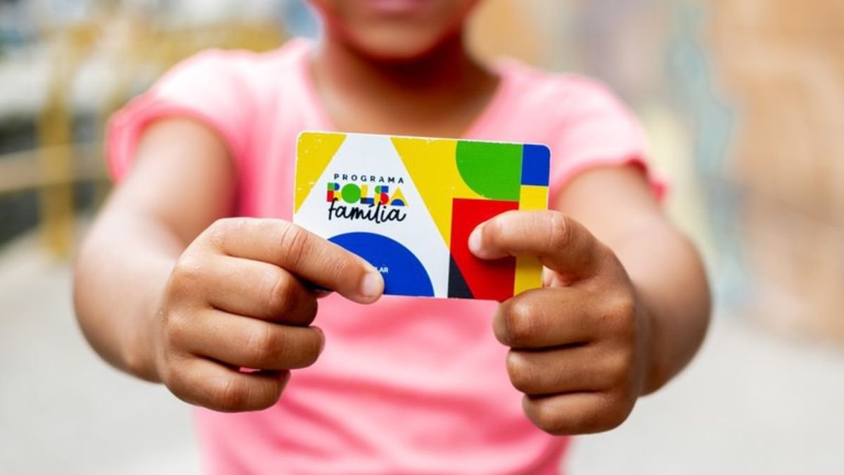 Governo antecipa pagamento do Bolsa Família de outubro para quarta-feira (21)
