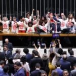 Fim da escala 6×1 ganha força no Senado e entra no debate eleitoral