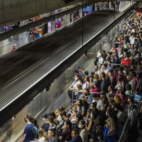 Governo do Rio deve reduzir passagens de metrô e trens para R$ 4,70, mesmo com as contas no vermelho
