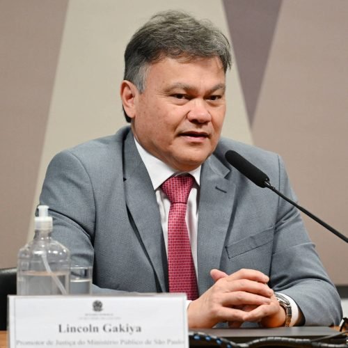 Lula avalia Lincoln Gakiya e Camilo Santana para comandar futuro Ministério da Segurança Pública
