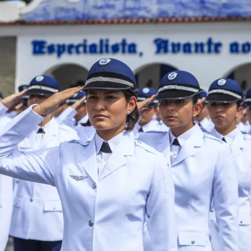 Concurso da Aeronáutica: saiu edital com 206 vagas para nível médio