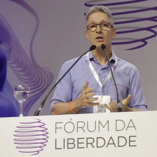 Governador de Minas Gerais Romeu Zema detalha as principais mudanças feitas no estado e debate sobre o futuro do Brasil, no Fórum da Liberdade 2025