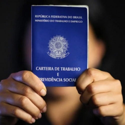 Desemprego recua para 5,6% no trimestre terminado em julho, menor nível da série histórica do IBGE