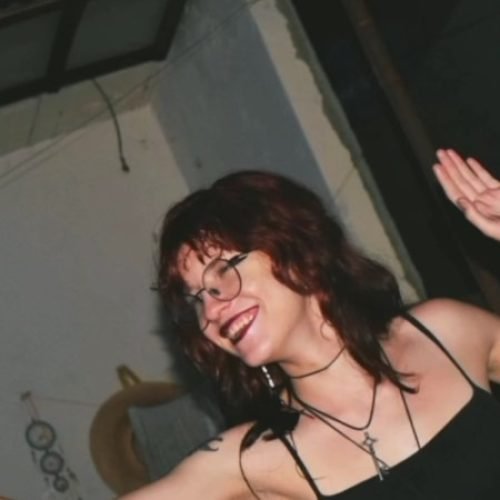 Jovem enterrada sob concreto foi cobrar dívida de R$ 400 de ex-colega de trabalho