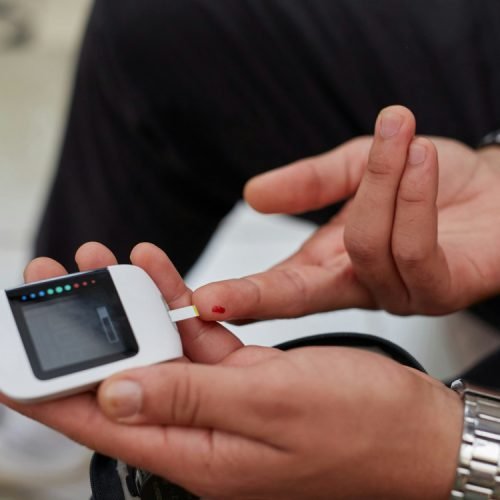 Anvisa determina recolhimento de medidor de glicose e interdição de tiras para teste