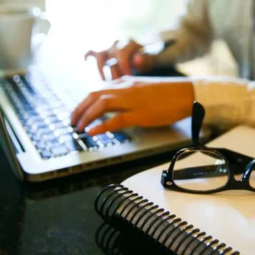 EUA oferecem 450 vagas gratuitas para formação de professores de inglês no Brasil
