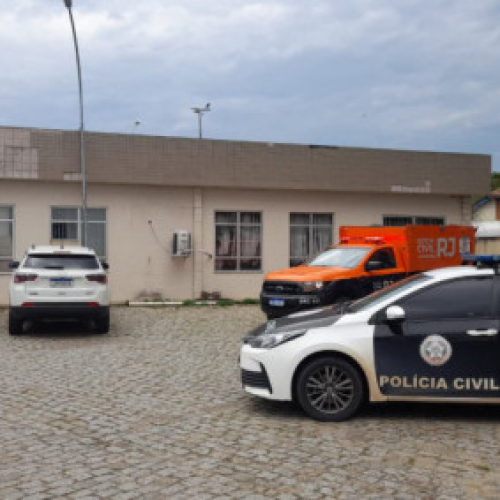 Corpo de homem é encontrado no saco do lixo em Campos dos Goytacazes (RJ)