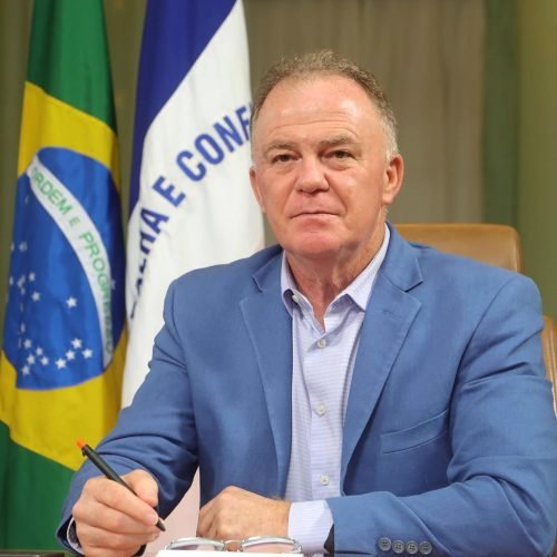 Favorito Absoluto: Casagrande lidera corrida ao Senado