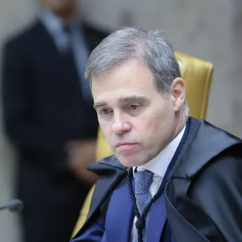 STF derruba leis municipais que proibiam linguagem neutra nas escolas