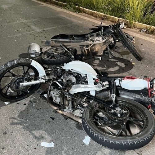 Motoboys batem de frente na BR-356 no radar do “Trevo do Vitrines” em Muriaé (MG)