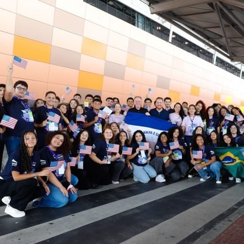 Governo do Espírito Santo conclui embarques do Programa de Intercâmbio Estudantil 2025