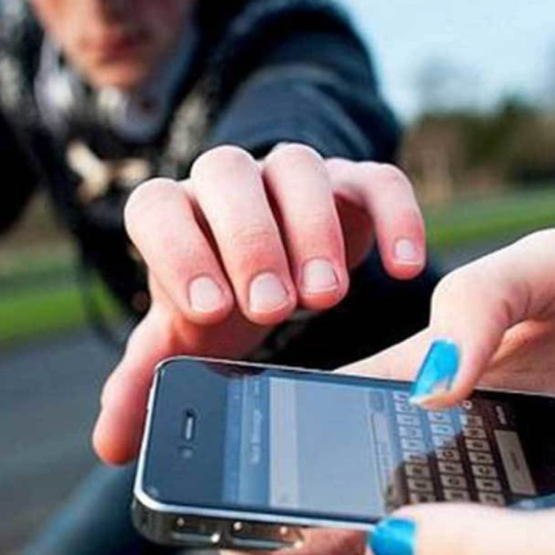 Pedestre tem celular roubado após sair da academia e Itaperuna (RJ)