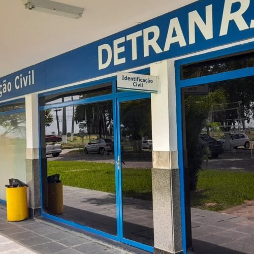 Detran-RJ retoma atendimento após fim da greve e anuncia isenção de multas por atraso na transferência de veículos