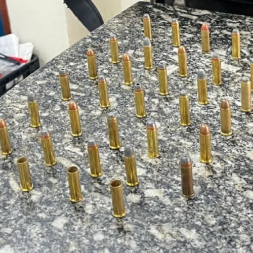 Suspeitos abandonam munições e fogem em Santo Antônio de Pádua – RJ