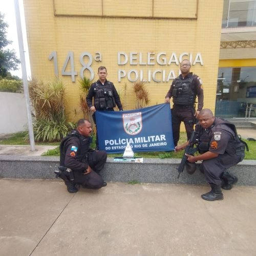 PM recupera joias e dinheiro de idosos e prende assaltantes em Italva (RJ)