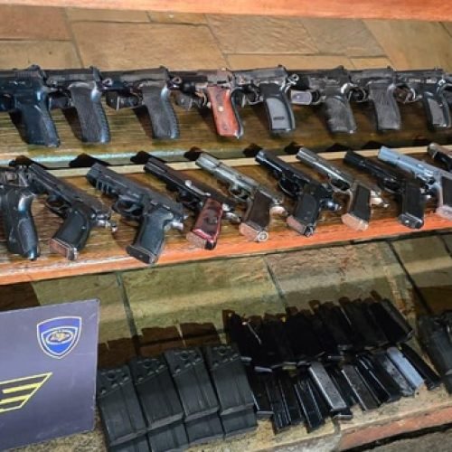 Polícia Federal intercepta carregamento de armas que seria destinado a facções criminosas do Rio