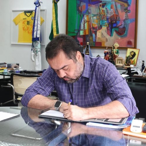 Nova lei proíbe planos de saúde de cancelarem contratos de idosos, pessoas com deficiência e pacientes em tratamento no RJ